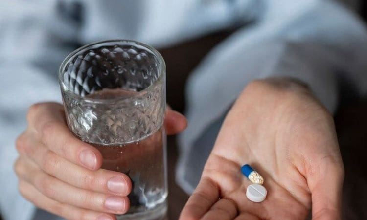 Person showing signs of benzodiazepine addiction and dependence. 